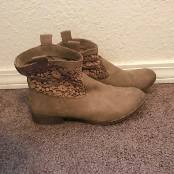 Brown Ankle Boots - Picture 1 of 2